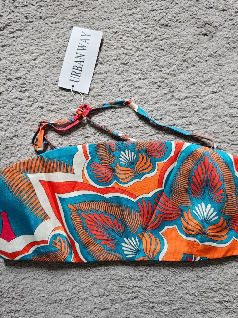 Urban Way Tropical Print Crop Top NWT — Smocked Sides / Criss Cross Back - Picture 2 of 4